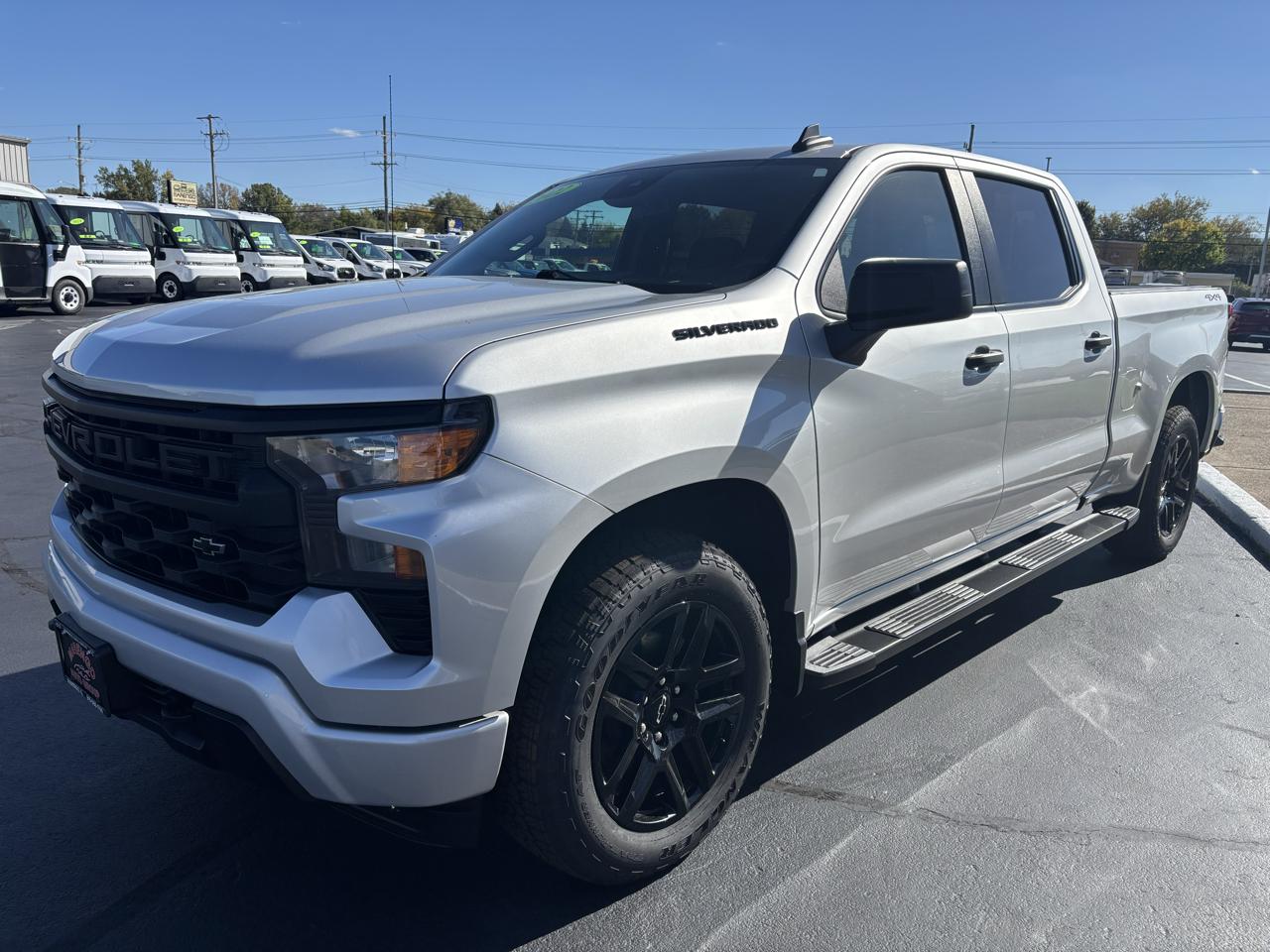Chevrolet Silverado 1500 4WD Crew Cab 157" Custom 2022