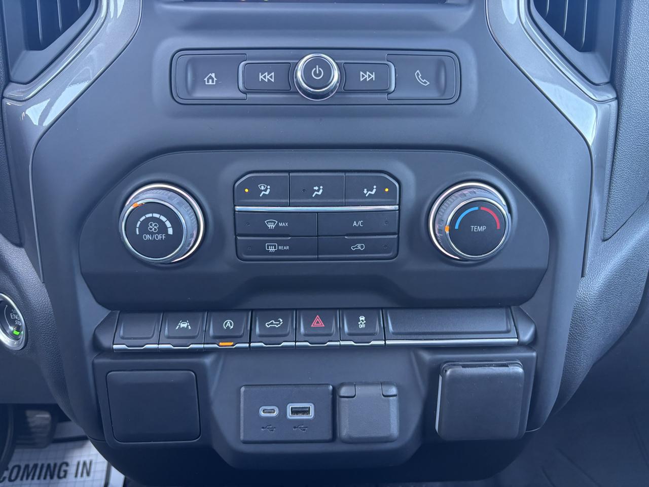 Chevrolet Silverado 1500 4WD Crew Cab 157" Custom 2022