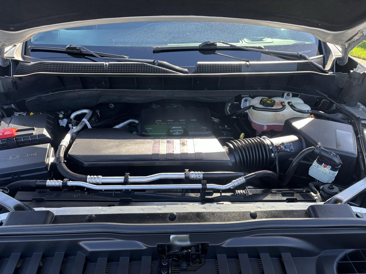 Chevrolet Silverado 1500 4WD Crew Cab 157" Custom 2022