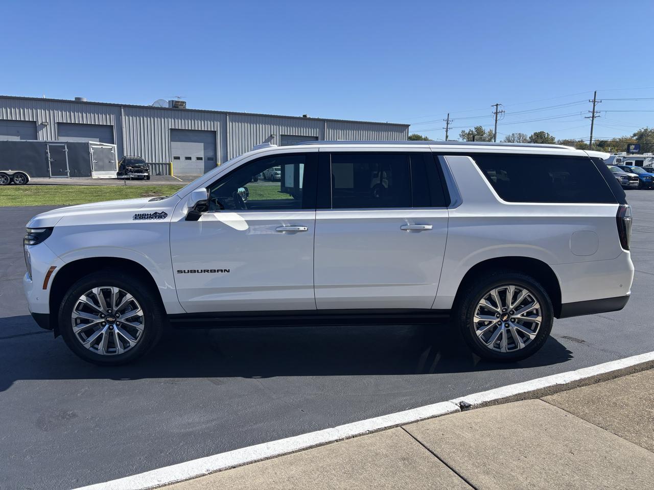 Chevrolet Suburban 4WD 4dr High Country 2025