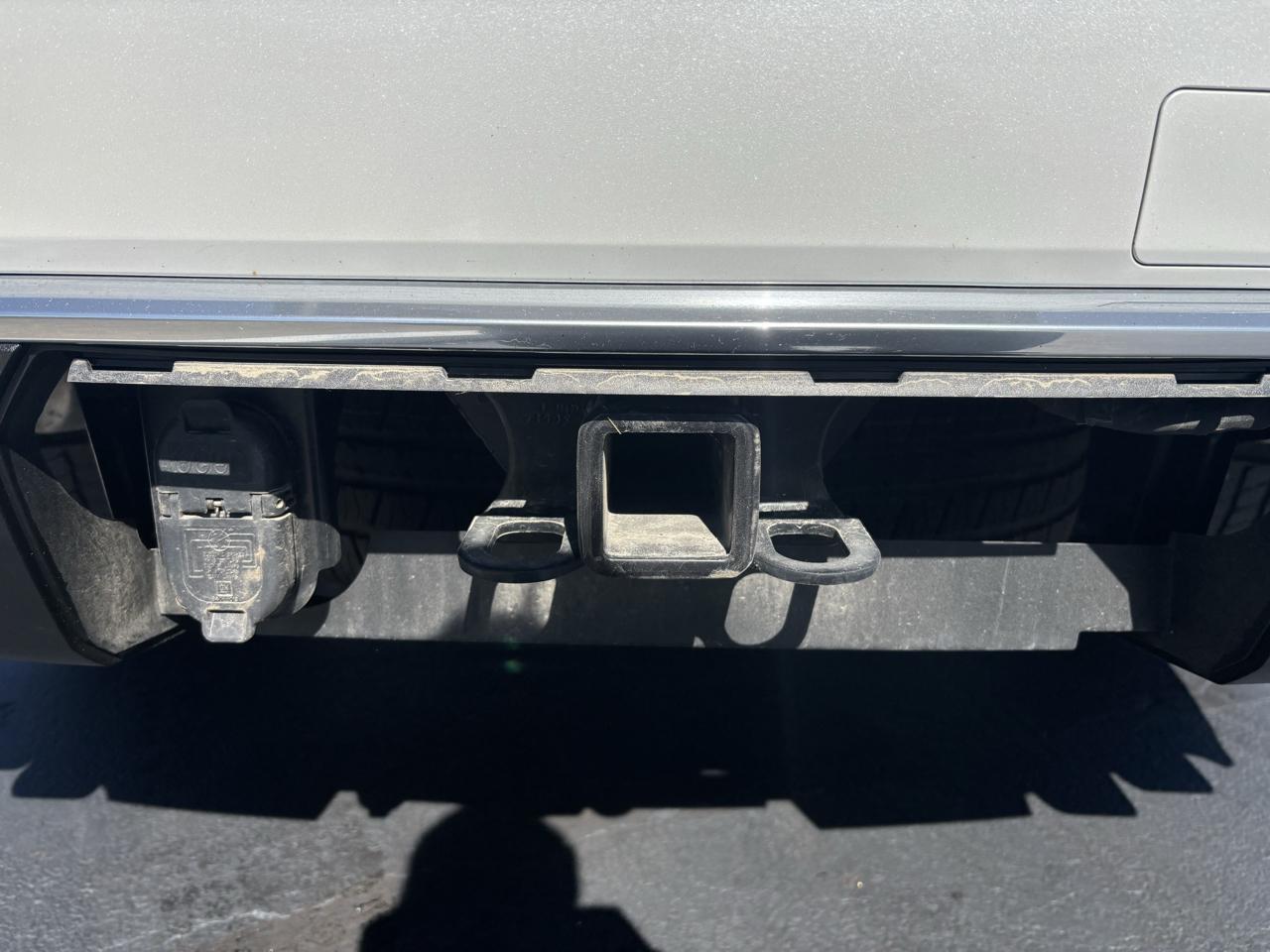 Chevrolet Suburban 4WD 4dr High Country 2025