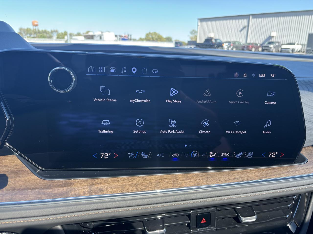 Chevrolet Suburban 4WD 4dr High Country 2025