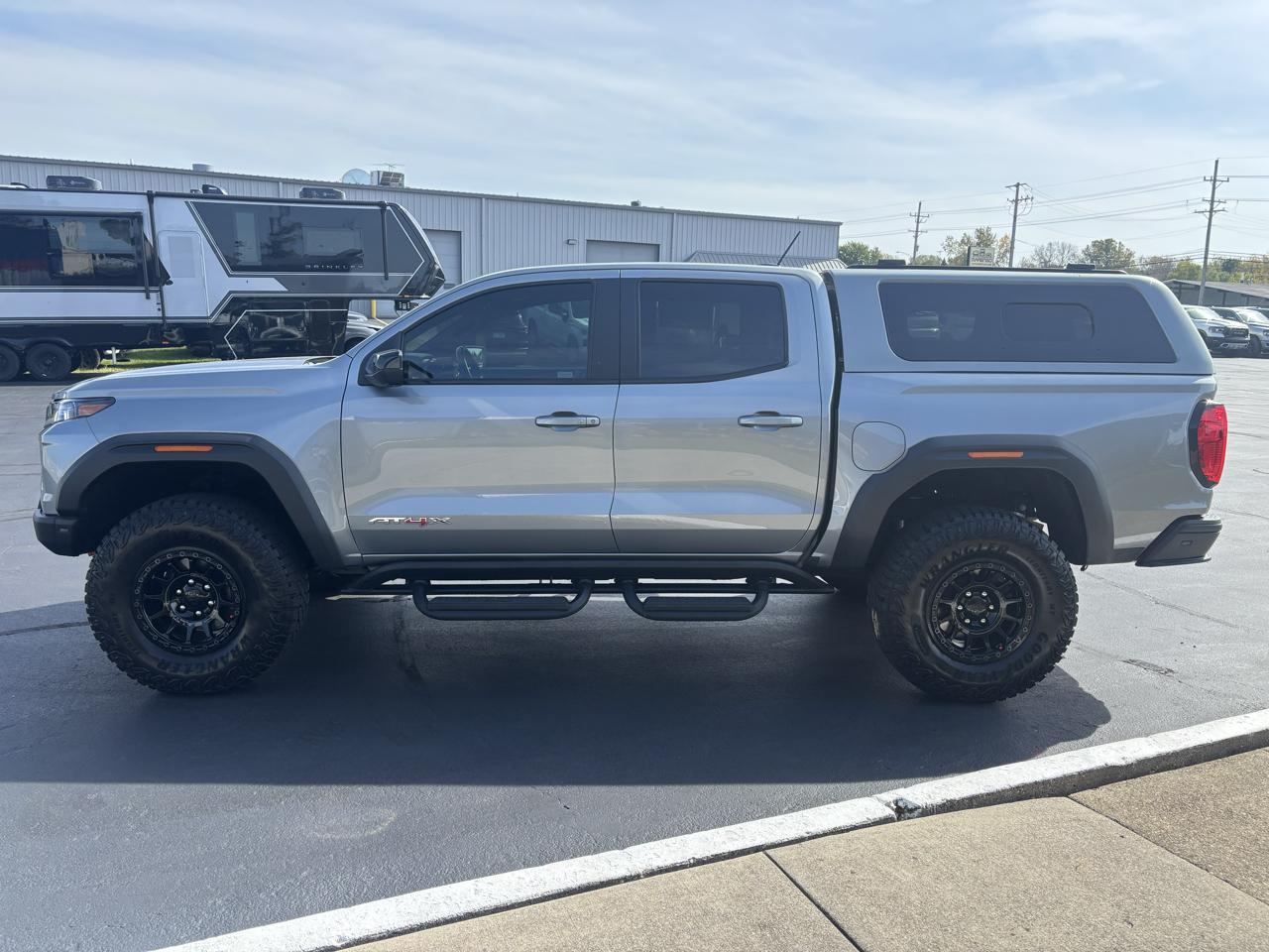 GMC Canyon 4WD Crew Cab AT4X 2024