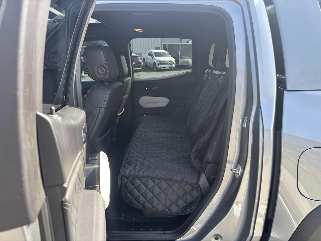 GMC Canyon 4WD Crew Cab AT4X 2024