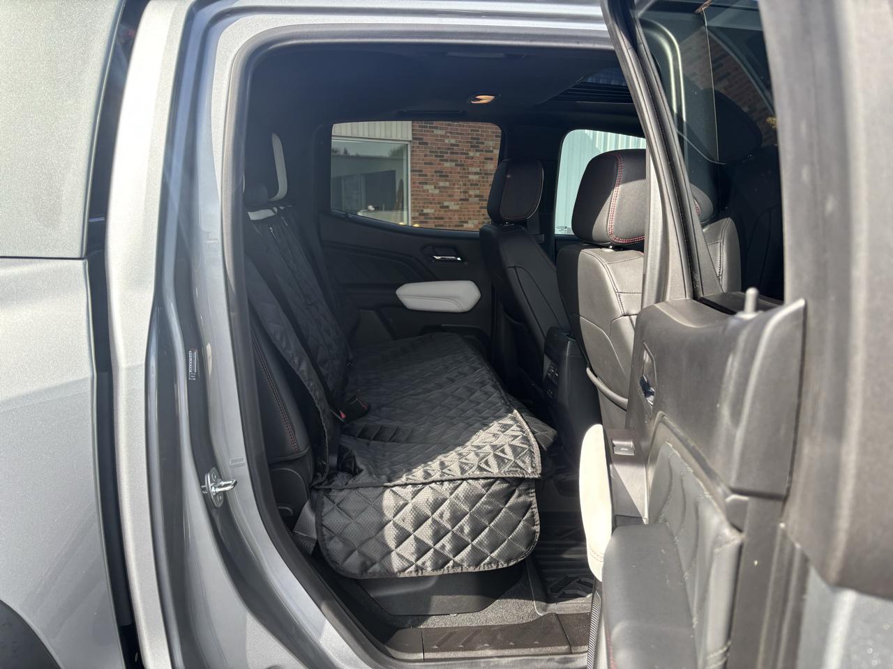 GMC Canyon 4WD Crew Cab AT4X 2024