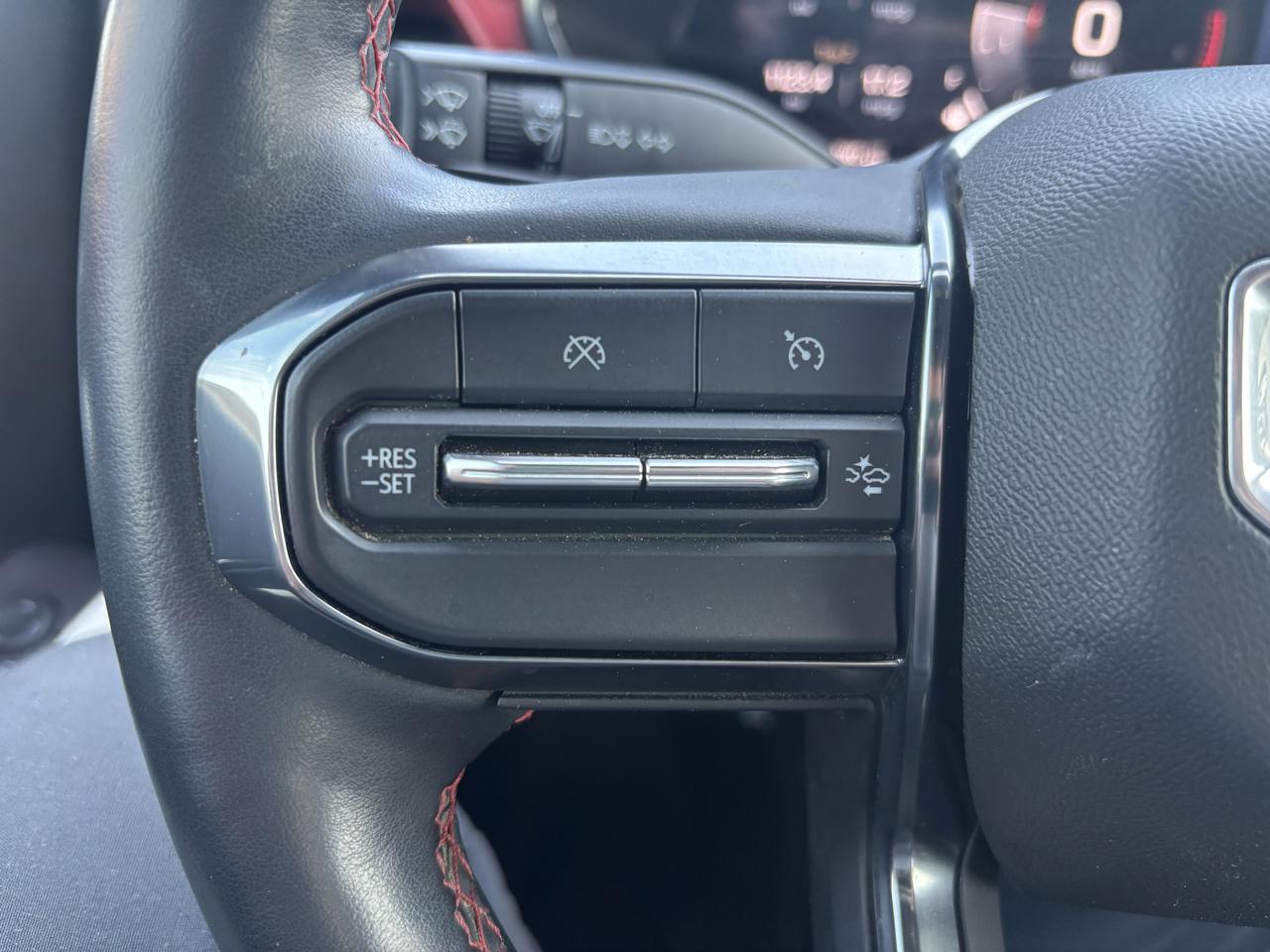 GMC Canyon 4WD Crew Cab AT4X 2024