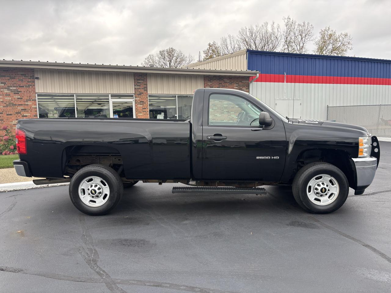Chevrolet Silverado 2500HD 2WD Reg Cab 133.7" Work Truck 2014