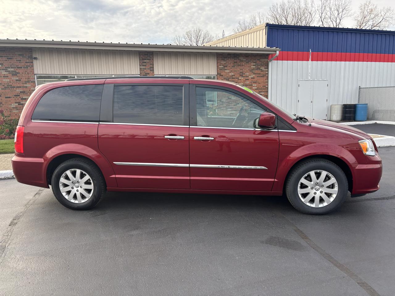 Chrysler Town & Country 4dr Wgn Touring 2016