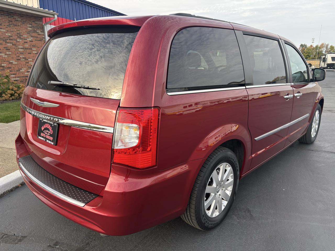 Chrysler Town & Country 4dr Wgn Touring 2016