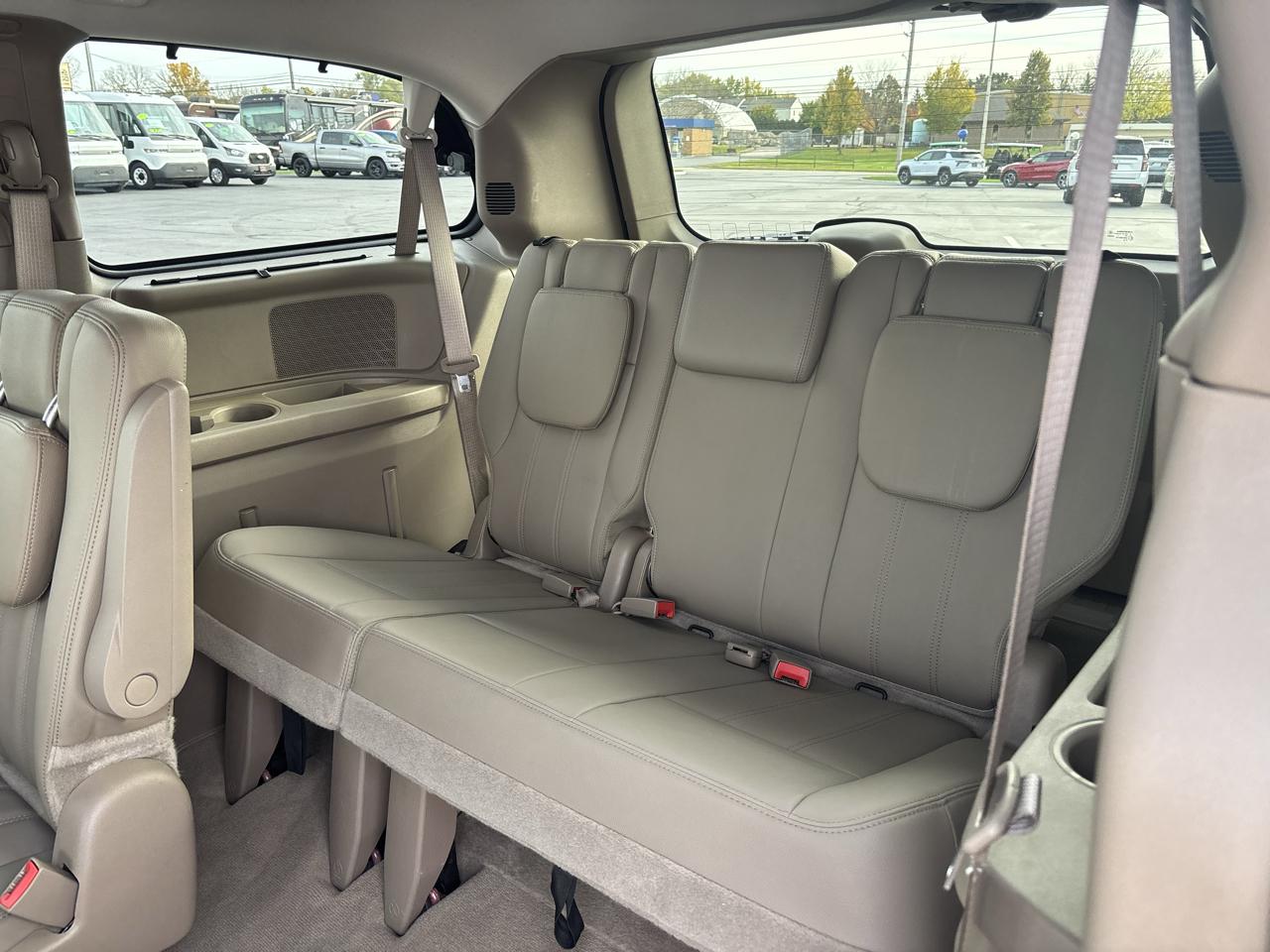 Chrysler Town & Country 4dr Wgn Touring 2016