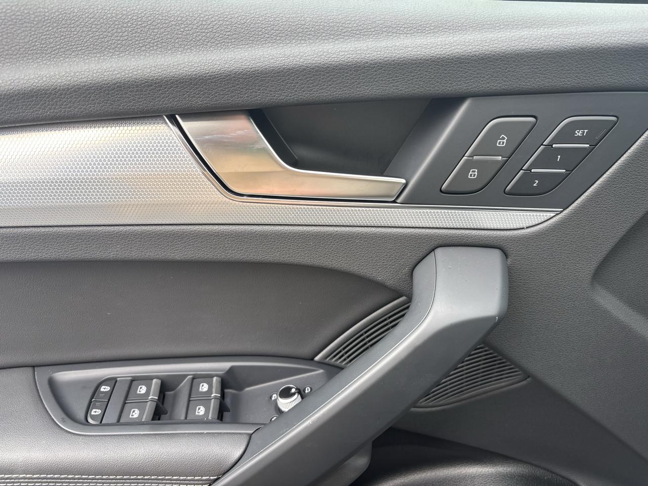 Audi Q5 S line Premium Plus 45 TFSI quattro 2024