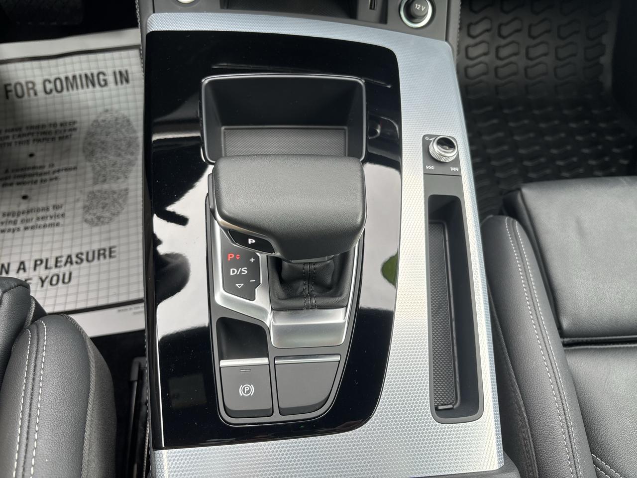 Audi Q5 S line Premium Plus 45 TFSI quattro 2024