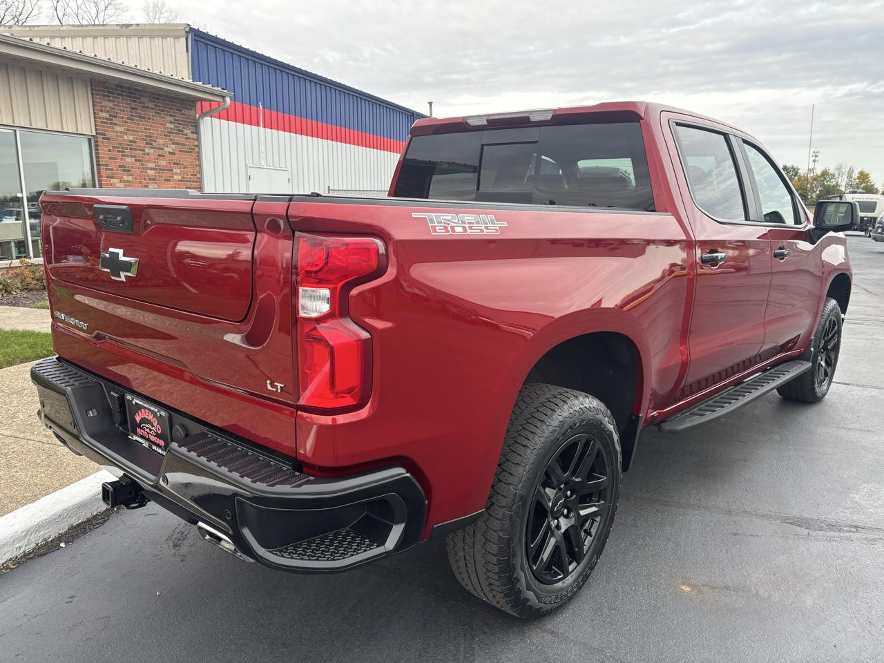 Chevrolet Silverado 1500 4WD Crew Cab 147" LT Trail Boss 2025