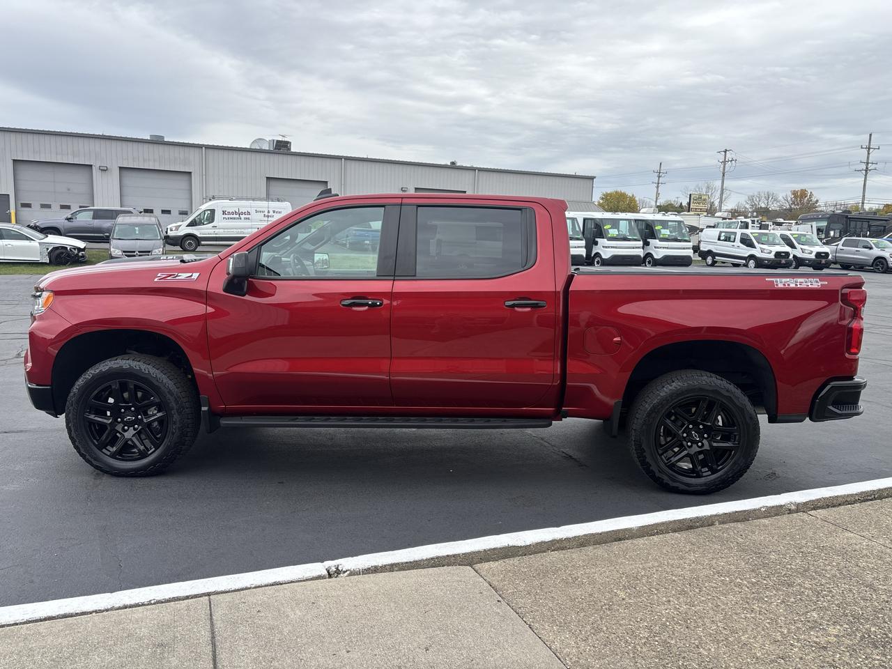 Chevrolet Silverado 1500 4WD Crew Cab 147" LT Trail Boss 2025