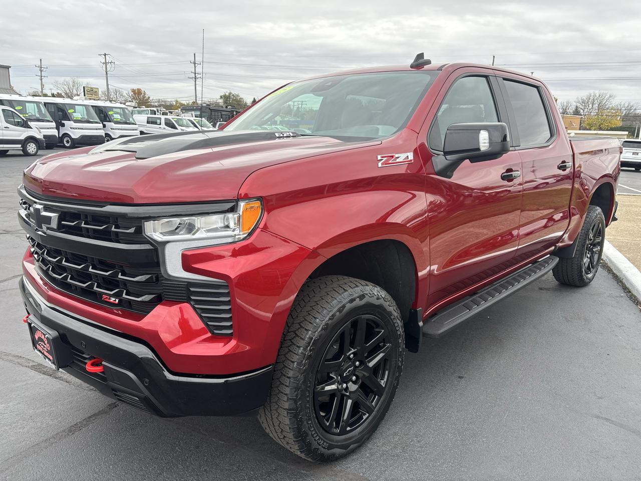 Chevrolet Silverado 1500 4WD Crew Cab 147" LT Trail Boss 2025