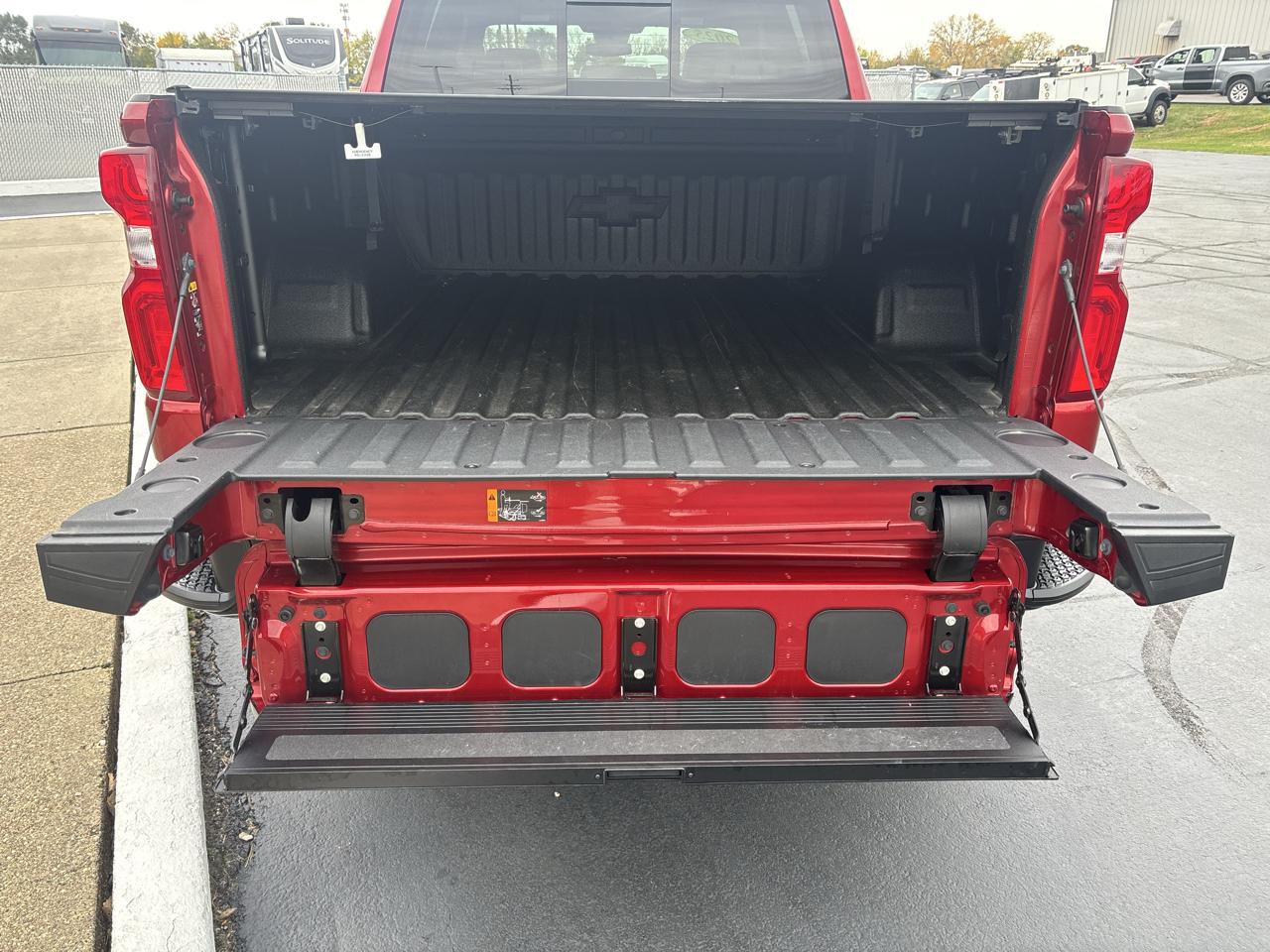 Chevrolet Silverado 1500 4WD Crew Cab 147" LT Trail Boss 2025