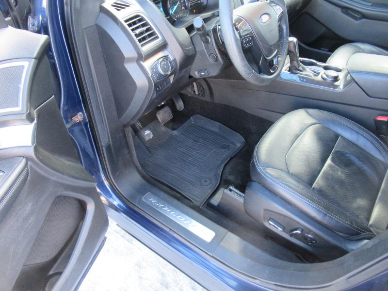 Ford Explorer Limited 4D SUV AWD 2017