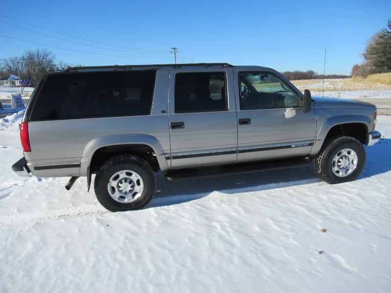 Chevrolet Suburban K2500 4WD 1999