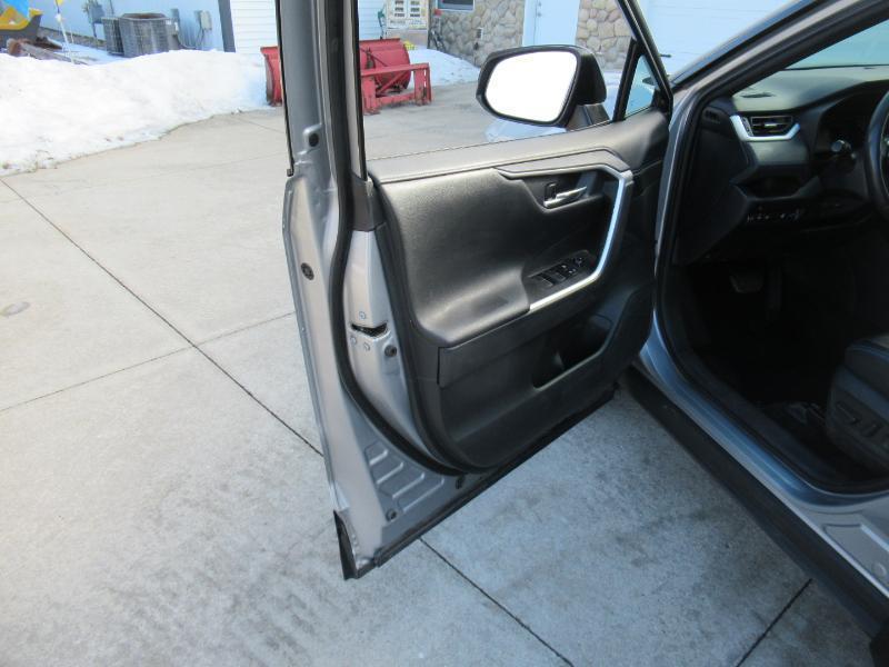 Toyota RAV4 Hybrid XSE 2019