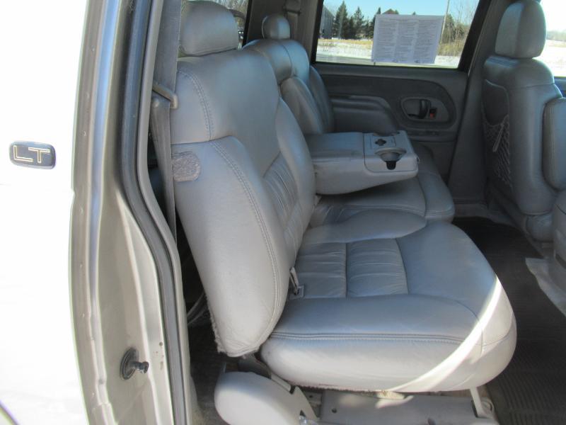 Chevrolet Suburban K2500 4WD 1999