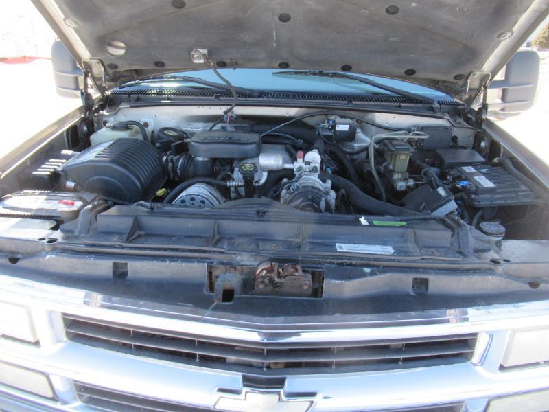 Chevrolet Suburban K2500 4WD 1999
