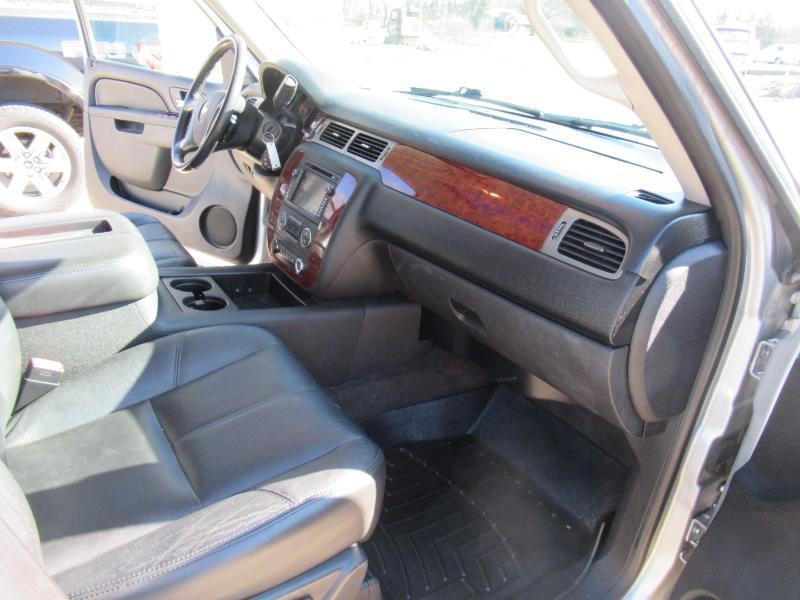 Chevrolet Tahoe LT 4WD 2011