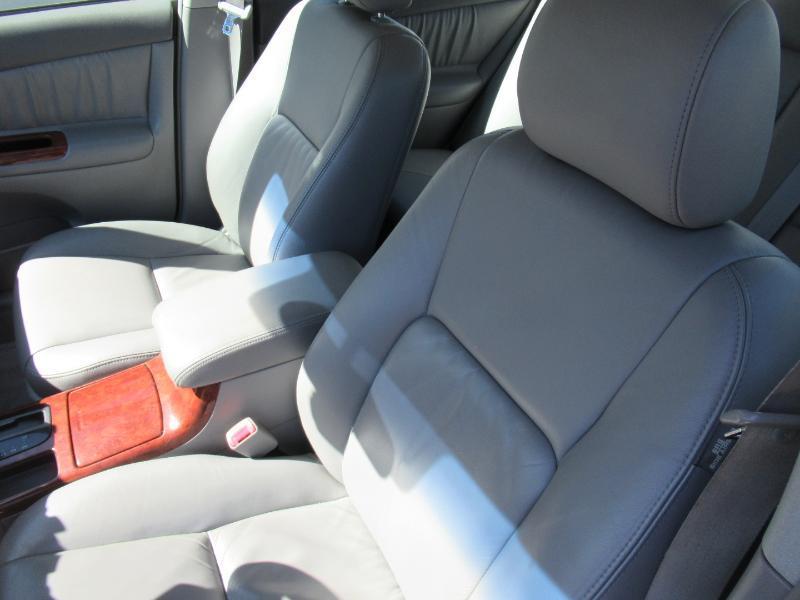 Toyota Camry XLE V6 2005