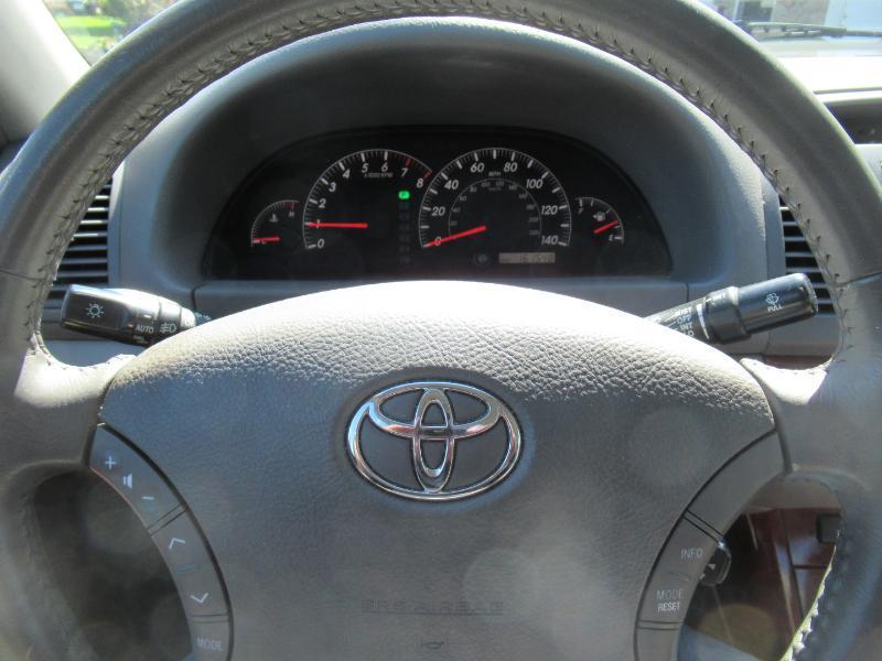 Toyota Camry XLE V6 2005