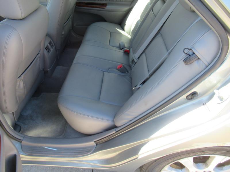 Toyota Camry XLE V6 2005