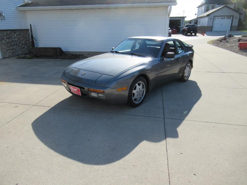 Porsche 944 S2 coupe 1989