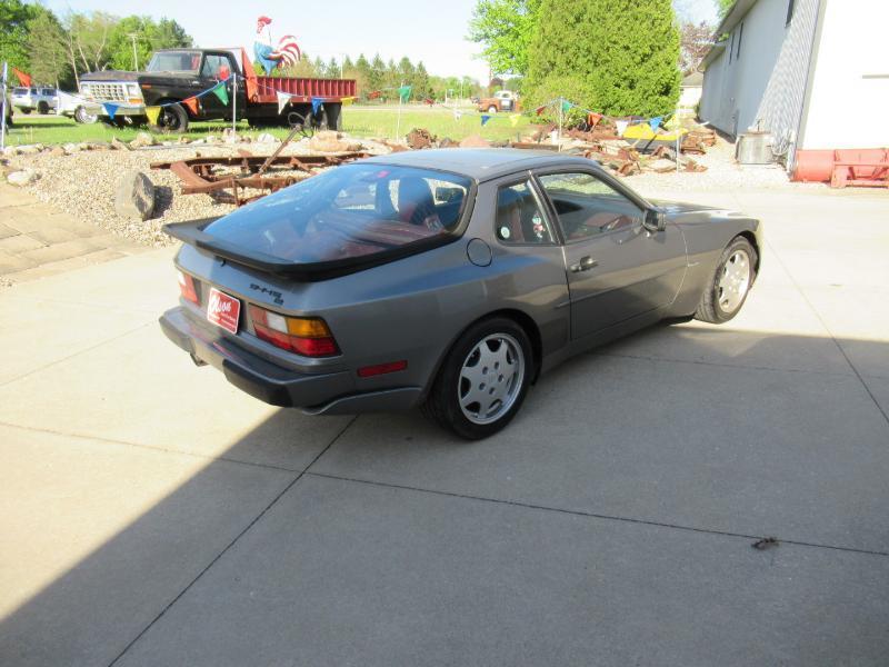 Porsche 944 S2 coupe 1989