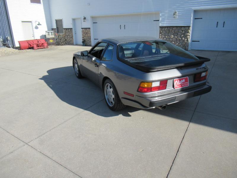 Porsche 944 S2 coupe 1989