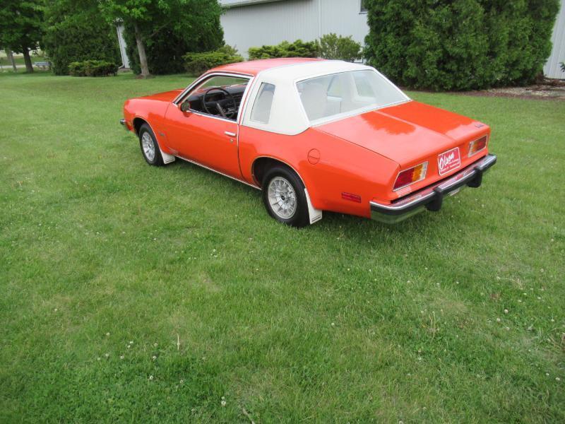 Pontiac Sunbird  1976