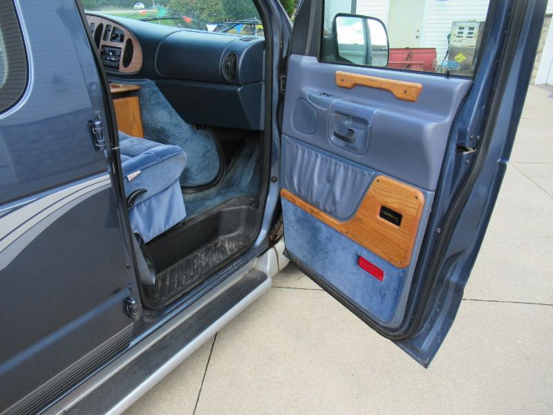 Ford Econoline E150 1998