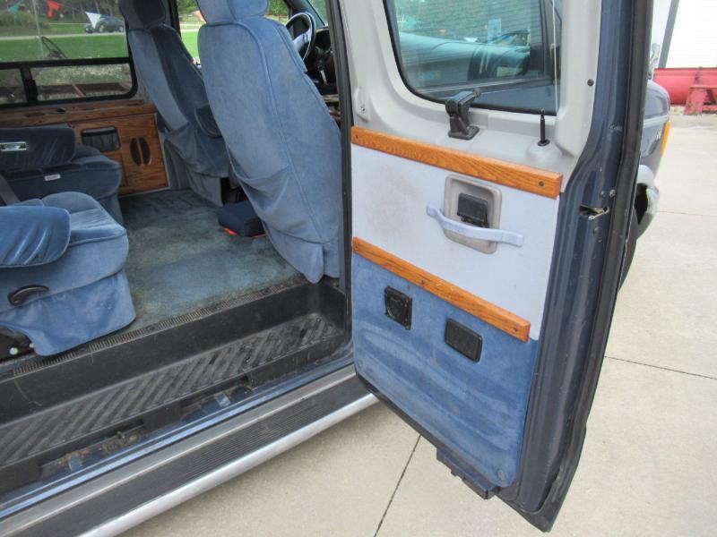 Ford Econoline E150 1998