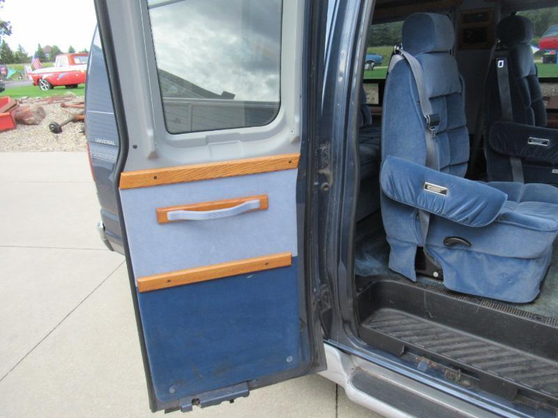 Ford Econoline E150 1998