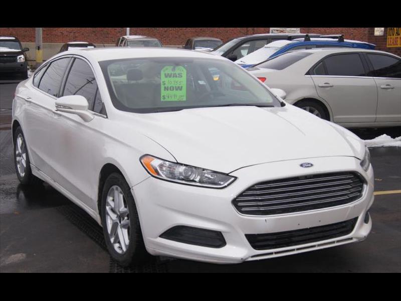 2016 Ford Fusion SE