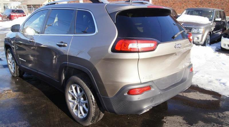 Jeep Cherokee Latitude FWD 2017