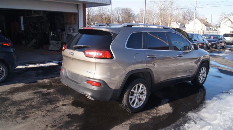 Jeep Cherokee Latitude FWD 2017