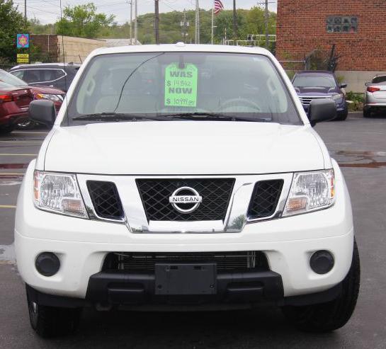 Nissan Frontier SV King Cab 5AT 4WD 2016