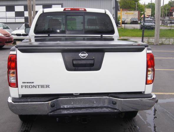 Nissan Frontier SV King Cab 5AT 4WD 2016