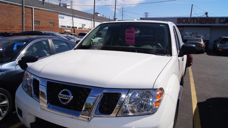 Nissan Frontier SV King Cab 5AT 4WD 2016