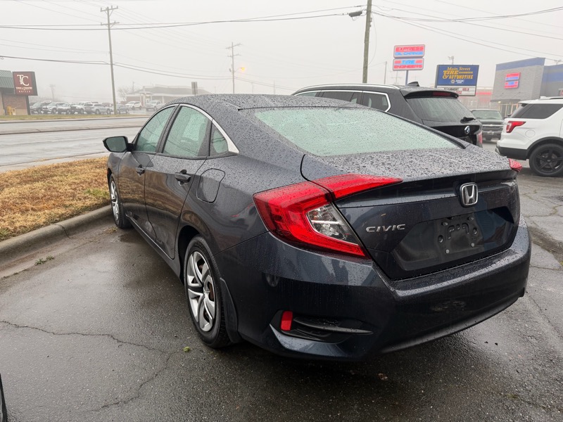 Honda Civic 2dr Cpe LX Auto 2017