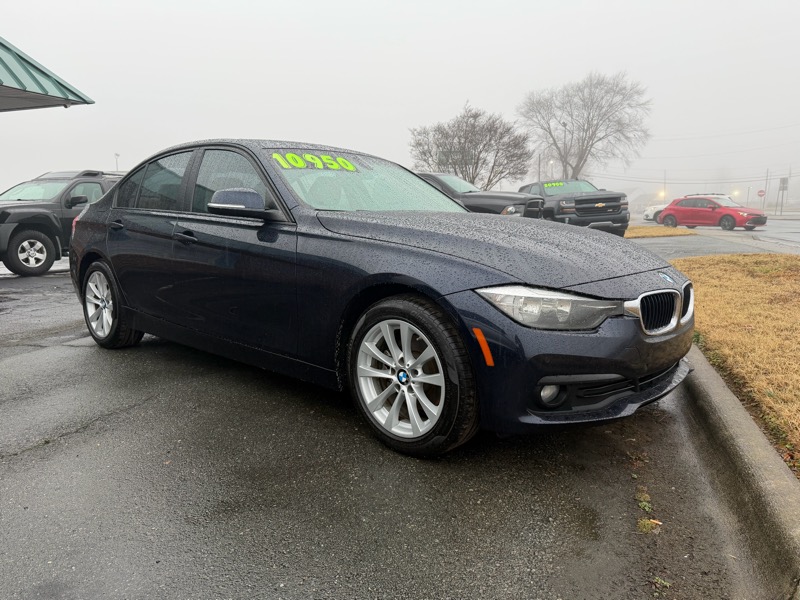 BMW 3-Series 320i Sedan 2017