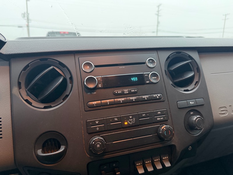 Ford F-250 SD XLT Crew Cab Long Bed 4WD 2015