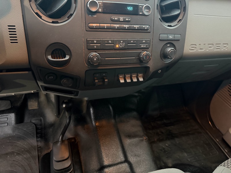 Ford F-250 SD XLT Crew Cab Long Bed 4WD 2015