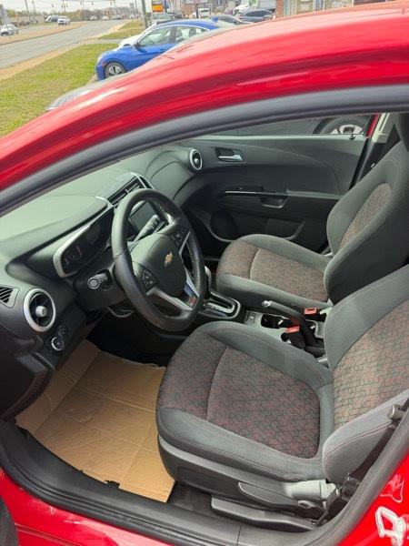 Chevrolet Sonic LT Auto 5-Door 2017