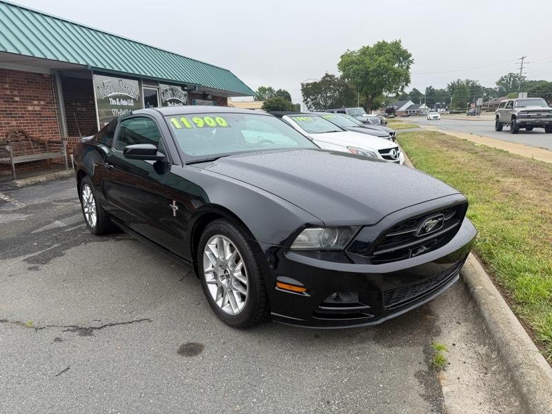 Ford Mustang V6 Coupe 2013