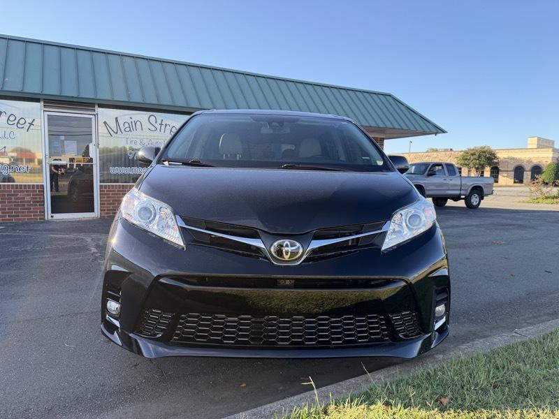Toyota Sienna Limited Premium 7-Passenger 2019