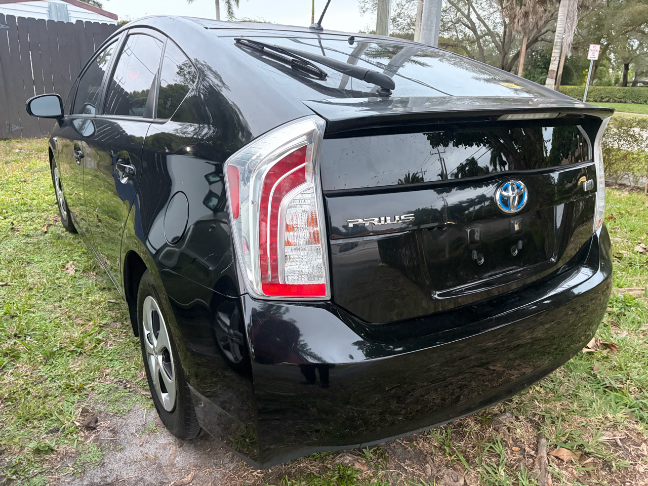 Toyota Prius Two 2015